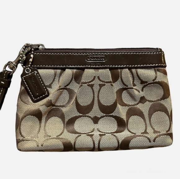 Coach Signature C Beige Wristlet -  7" L x 4.75" H x 1.25" D - Picture 5 of 9